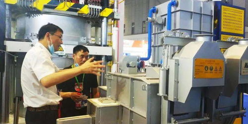 萬豐科技攜多款重磅產(chǎn)品亮相，以軟件開發(fā)驅(qū)動(dòng)鑄造智能裝備新篇章