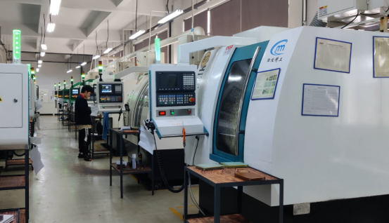 會(huì)昌 “五一”假期不停工，企業(yè)生產(chǎn)忙，技術(shù)服務(wù)強(qiáng)